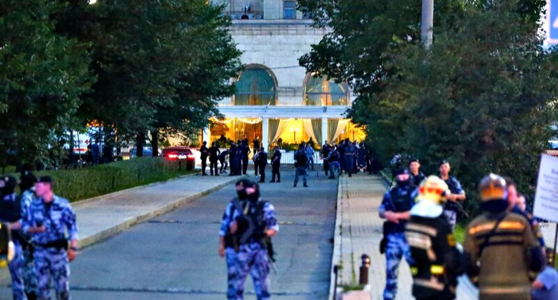Mayor calls upscale restaurant bombing a 'brutal terrorist act' after 3 killed, 21 injured