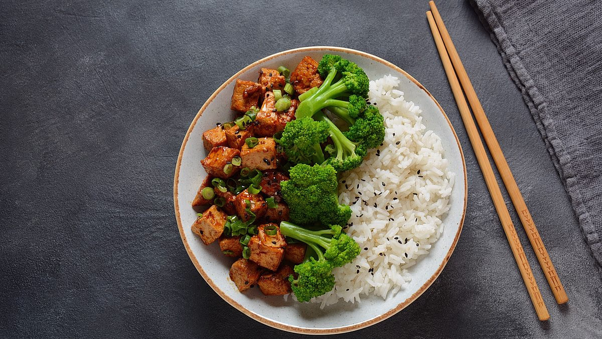Foods That Lower Cholesterol and May Help You Avoid Statins