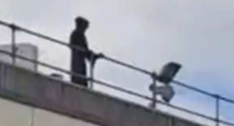 UK man Leon Gillespie arrested for dressing as 'Grim Reaper' and starting at doctors, patients