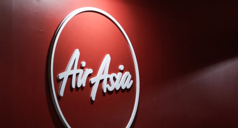 AirAsia's Fernandes refutes financial concerns, cites growth plans