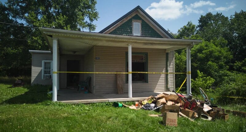 Ohio man who was living in squalor with his 16 grandchildren declared mentally incompetent to stand trial