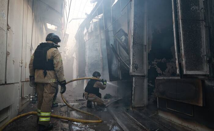 Russian strikes kill 2 in Ukraine after Moscow rejects German calls to de-escalate