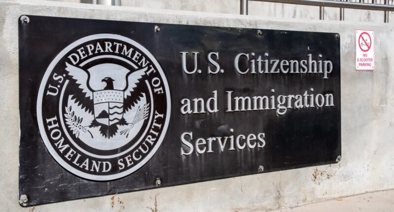 Senior immigration official and alleged moneyman caught accepting $960K in bribes for citizenship favors: prosecutors