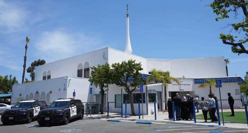 Teen girl indicted on murder charges for allegedly helping spread livestream of deadly mosque shooting