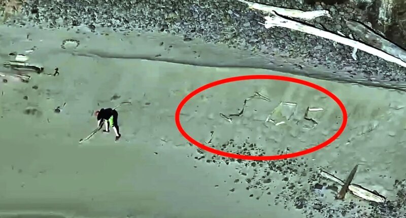 Tourists seeking 'dramatic' photo on isolated beach trapped by incoming tide