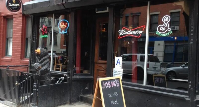 Violent pair pistol-whips man, steals luxury watch, cash outside NYC bar: cops