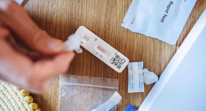 41 dead as Covid deaths across UK rocket - American Covid XFG main symptoms