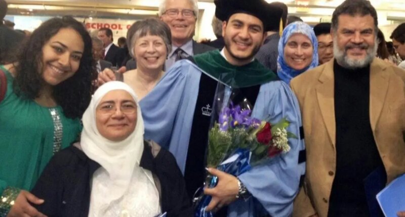 Abdul El-Sayed still close to terror-linked mother despite best efforts to hide her from campaign