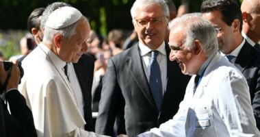 Pope Leo diagnosed with lung cancer after surgeons remove part of right lung, Vatican says