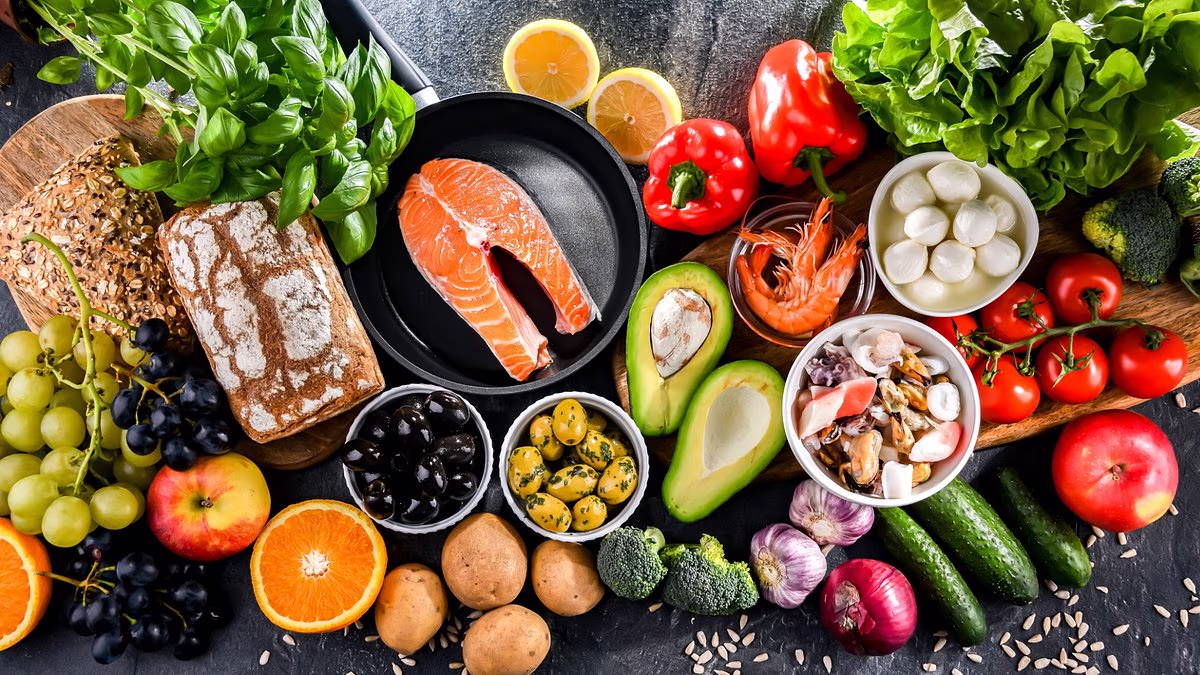 The Diet Experts Say Is Best—and Why It Doesn’t Prioritize Meat